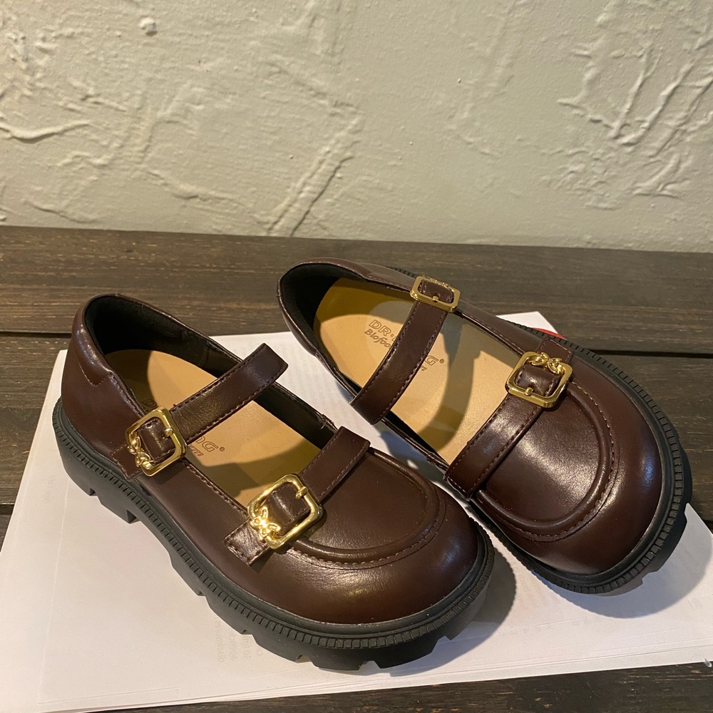 NWOT Kids Brown Dress Shoes with Gold Accents